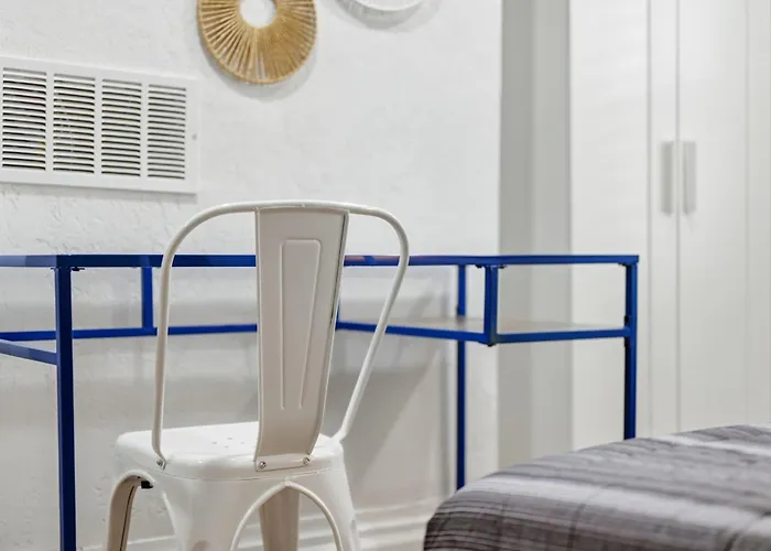 Homestay Millvale D Cozy And Unique Private Bedroom With Shared Bathroom *
