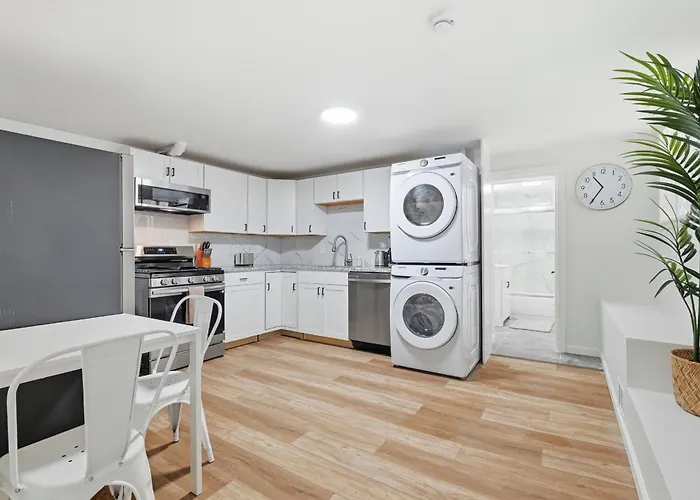 Millvale D Cozy And Unique Private Bedroom With Shared Bathroom Homestay *