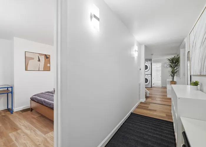 Millvale D Cozy And Unique Private Bedroom With Shared Bathroom *